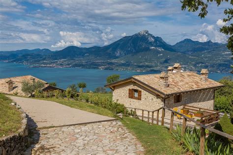 baite in vendita a prada|Case in vendita lago di garda, a San Zeno di Montagna .